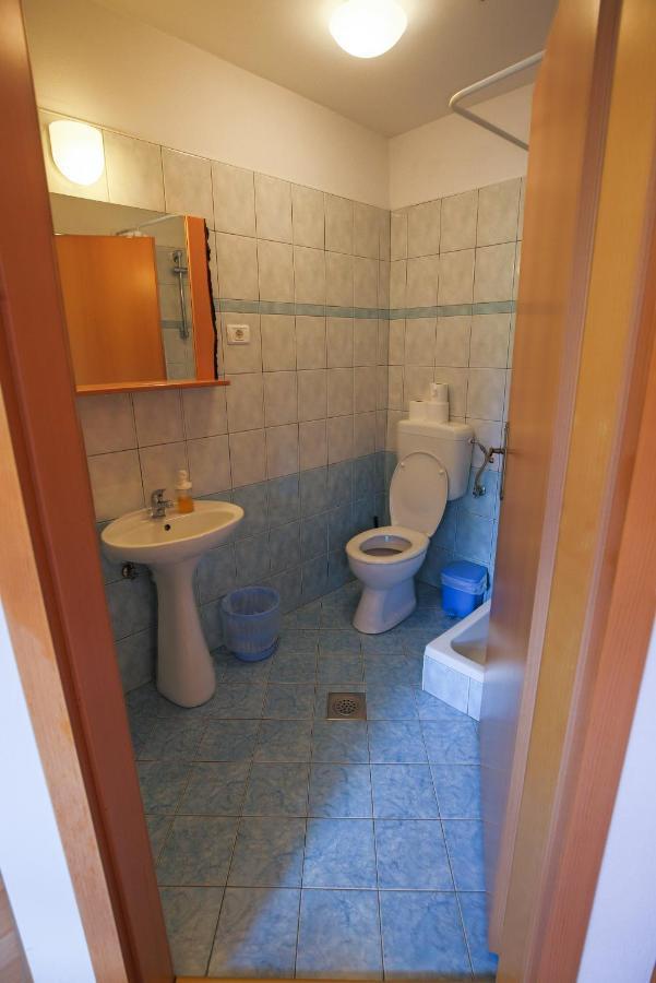 Domacija Malnarjevi Bauernhof *