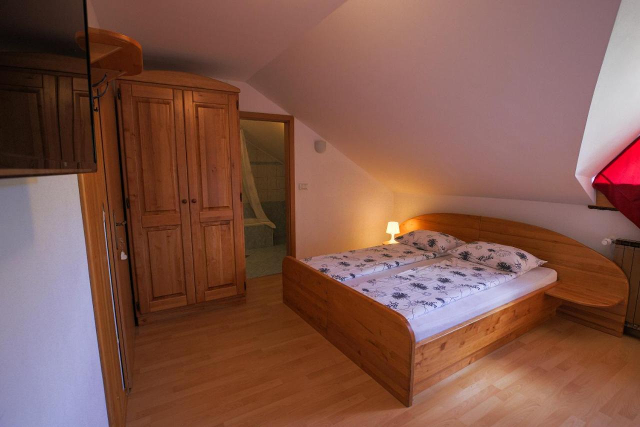 Domacija Malnarjevi Bauernhof *